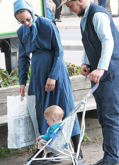 Amish Family