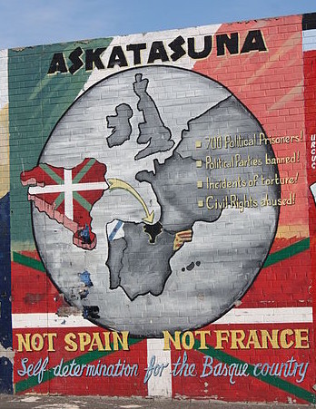 Image courtesy Ardfern, CC BY-SA 3.0 Mural supporting Basque self-determination